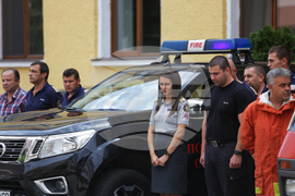 Служители на МВР - пожарникари - едноминутно мълчание