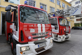 Служители на МВР - пожарникари - едноминутно мълчание