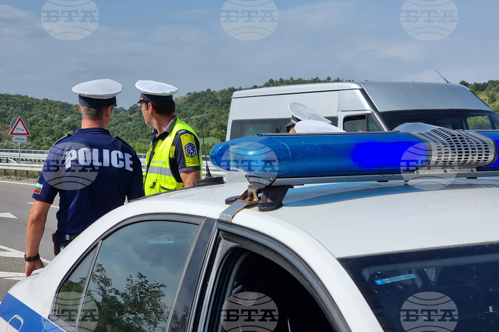 Мъж е починал в болницата в Дупница, часове след като е катастрофирал на автомагистрала "Струма"