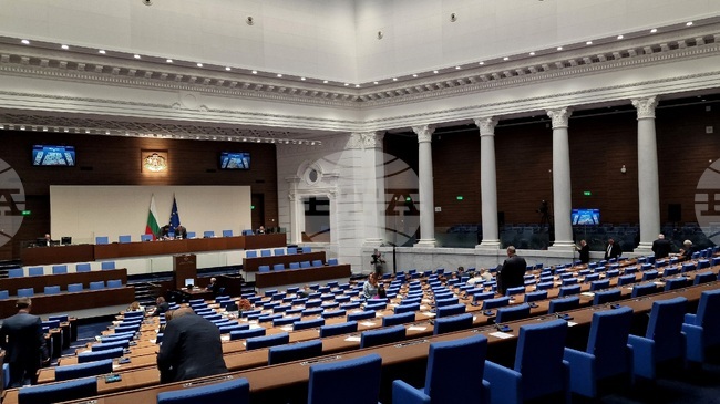 Парламентът ще обсъди ратифицирането на два международни договора, предвижда програмата за работа на депутатите