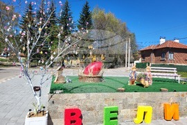 Село Райово - великденска украса