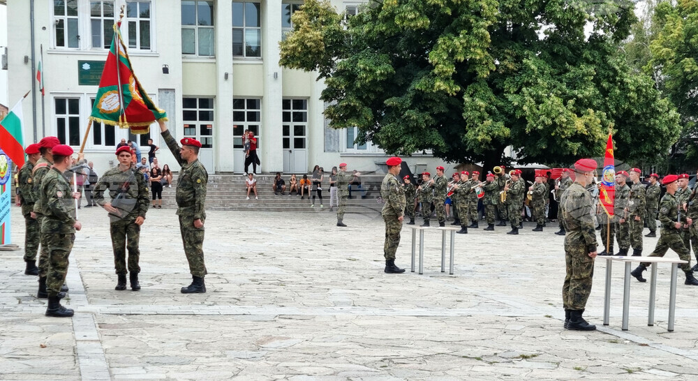 Новопостъпили военнослужещи в 61-ва Стрямска механизирана бригада положиха воинска клетва в Сопот