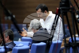 Парламент - заседание