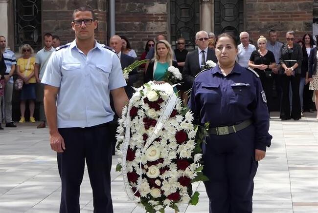 В памет на полицаите Атанас Градев и Йордан Илиев