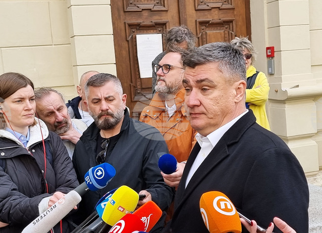 Хърватският президент предаде кандидатурата си за предстоящите избори за държавен глава