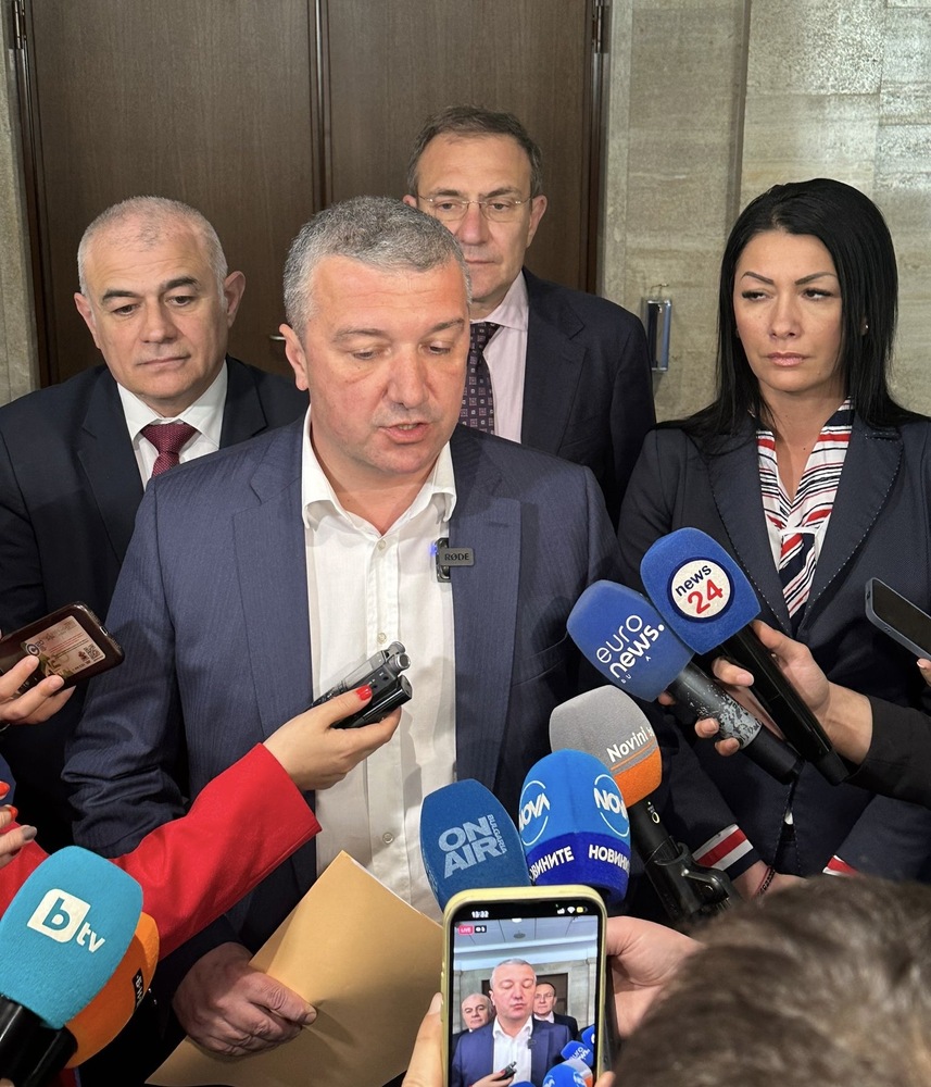 БСП призова партиите: Да отложим излизането на домакинствата на свободния пазар на ток – хората няма да понесат удара