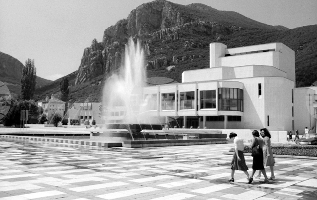 Враца - Драматично-куклен театър - изглед