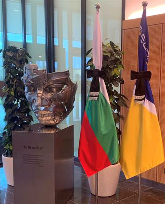 Поклон пред паметта на двамата български полицаи от служителите на Европол