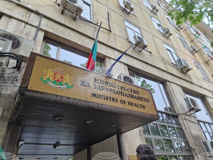 Health Ministry Sets Up Organization to Provide Medical Assistance to Injured in Kocani Fire