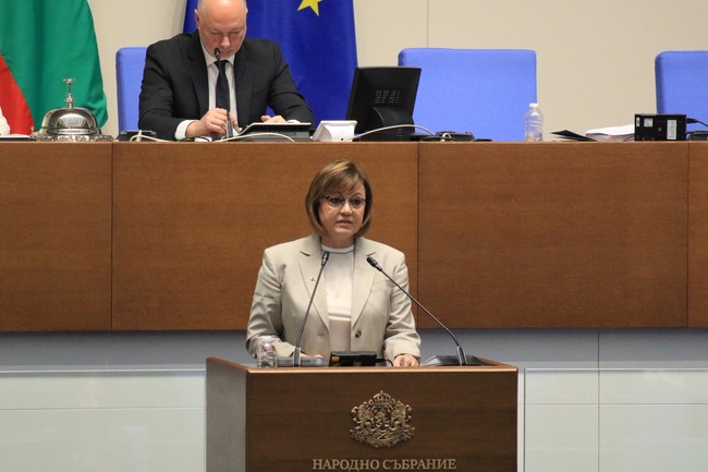 Нинова към министъра на финансите: Искаме гаранции за финансиране на общинските проекти