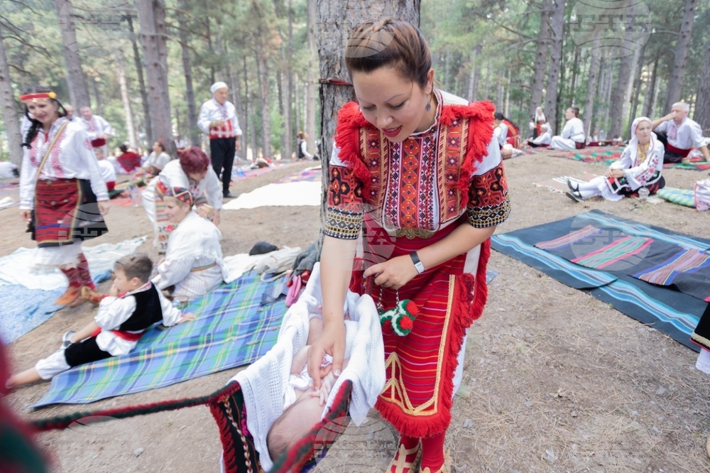 Село Жеравна - 14-и Международен фестивал на народната носия - ретроспекция - 20 август 2022