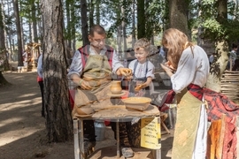 Село Жеравна - 14-и Международен фестивал на народната носия - ретроспекция - 21 август 2022