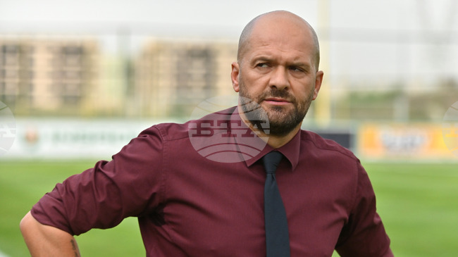 Не съм свикнал да губя по този начин, заяви наставникът на Септември Славко Матич