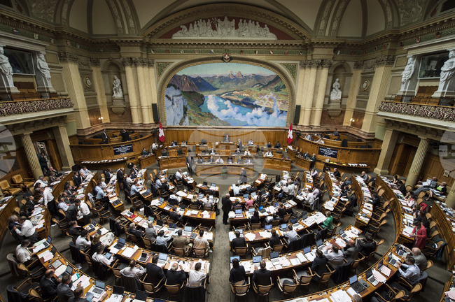 Швейцарския парламент одобри облекчаването на ограниченията върху износа на оръжие 