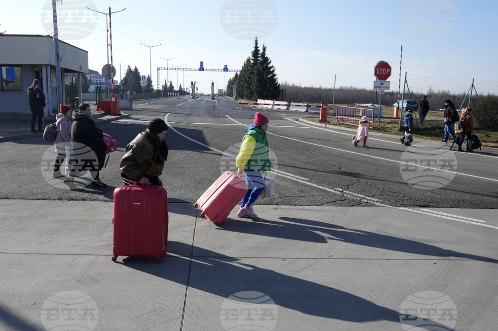 Персоналът на посолството на Словакия в Киев пристигна в Румъния