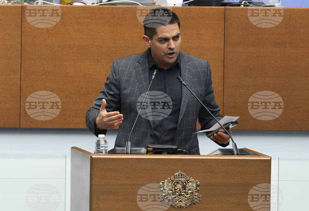 Парламент - заседание - Радостин Василев
