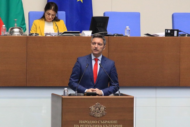 Народното събрание прие на първо четене предложение от БСП закон за доброволчеството