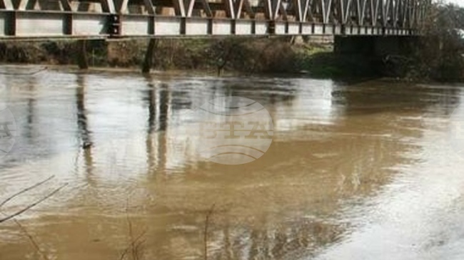 Нивото на река Тунджа край Елхово се покачва, ситуацията се следи денонощно, съобщи кметът на Елхово