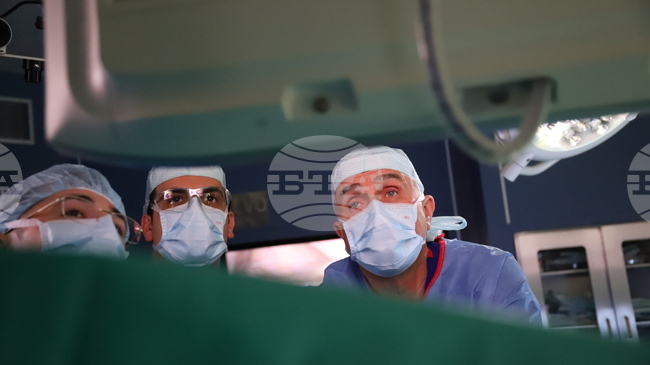 Чернодробна трансплантация е извършена във Военна болница, две бъбречни трансплантации - в Александровска болница