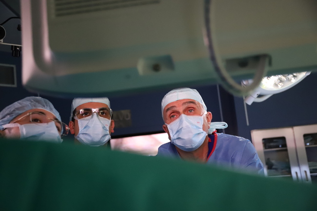 Чернодробна трансплантация е извършена във Военна болница, две бъбречни трансплантации - в Александровска болница