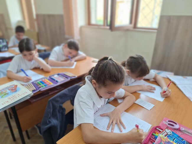 Община Русе: Състезание за най-красиво изписан текст на „Върви, народе възродени“ се проведе в СУ „Христо Ботев“