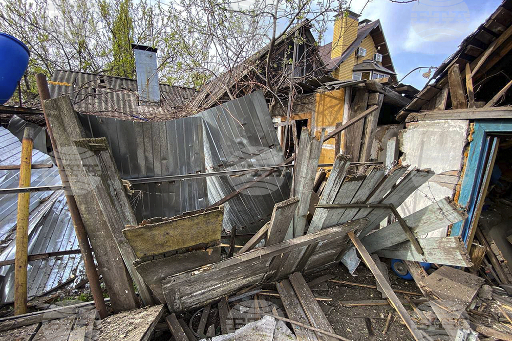 Отломки от дронове раниха 16 души в руската Воронежка област, съобщиха местните власти