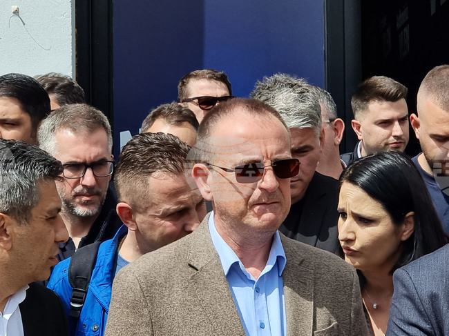 Министрите на здравеопазването и външните работи на Северна Македония посетиха пострадалите от пожара в Кочани, които се лекуват в Солун