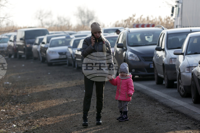 Близо 75 хиляди бежанци са получили временна закрила от българското правителството миналата година