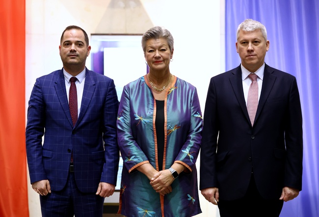 Interior Ministers of Bulgaria, Romania and EU Home Affairs Commissioner Discuss Schengen Accession