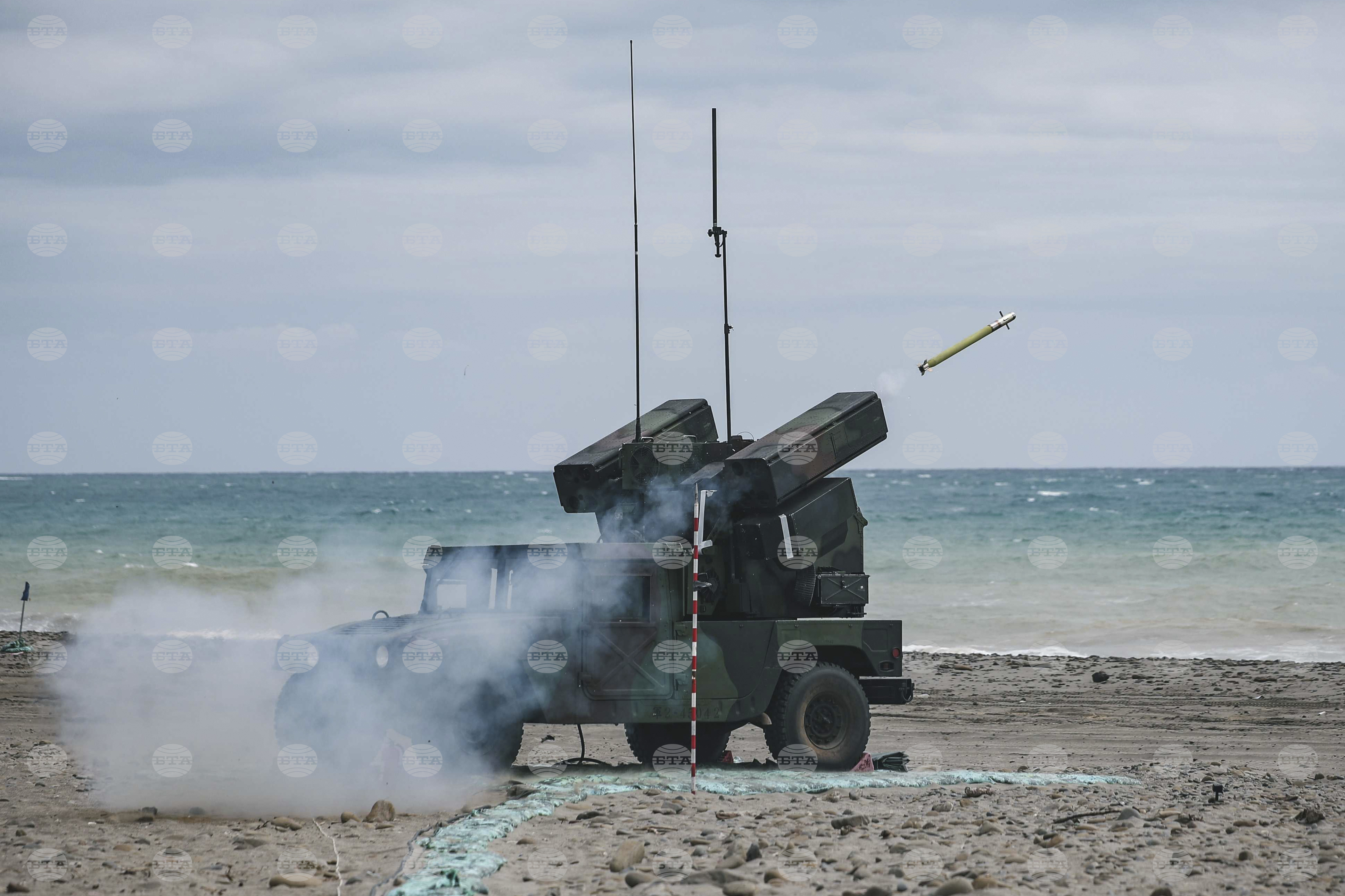 Китай наложи санкции на американски физически лица и отбранителни фирми заради оръжейни продажби на Тайван