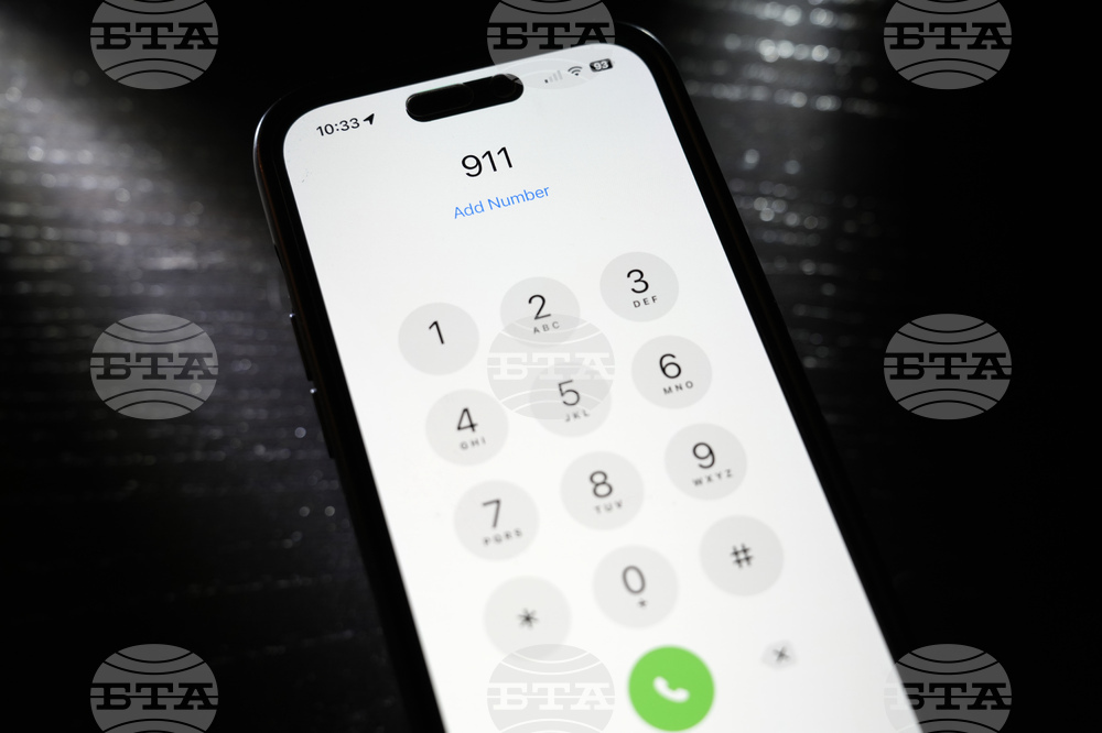 Услугата на телефон 911 в целия щат Масачузетс спря да работи
