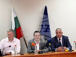 Министър Пулев в Благоевград: Първи приоритет на правителството е да даде глътка въздух на българския бизнес