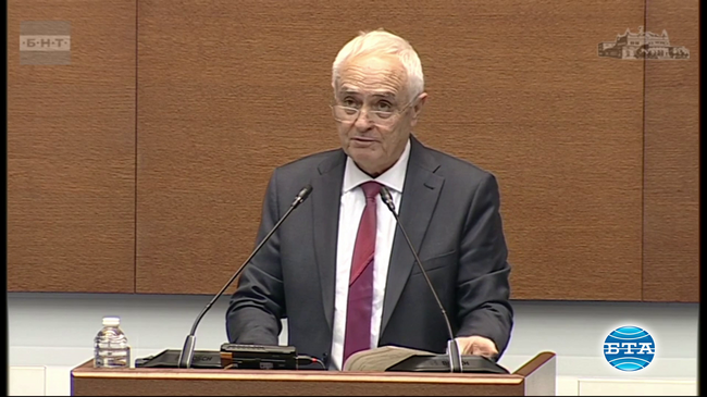 Министър Запрянов: Законовото обвързване на най-ниското възнаграждение на военнослужещите към средната работна заплата ще доведе до конкурентоспособност на пазара на труда