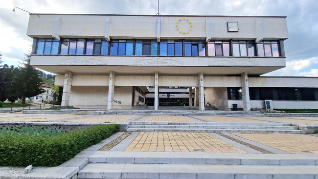 На територията на община Троян e санирана основната част сгради общинска собственост, каза зам.-кметът Николай Райковски