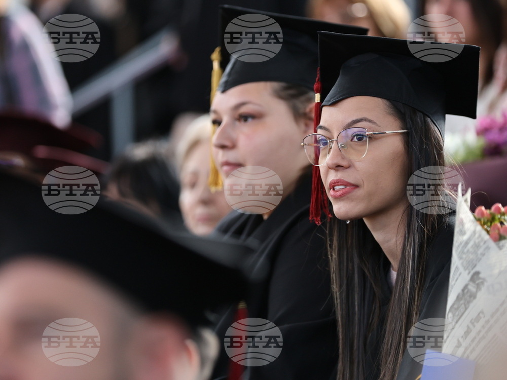 Пловдив - ПУ "Паисий Хилендарски" - абсолвенти