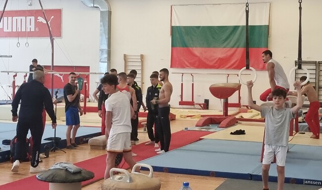 България ще участва с пълни отбори при мъжете, младежите и жените на Европейското първенство по спортна гимнастика в Римини