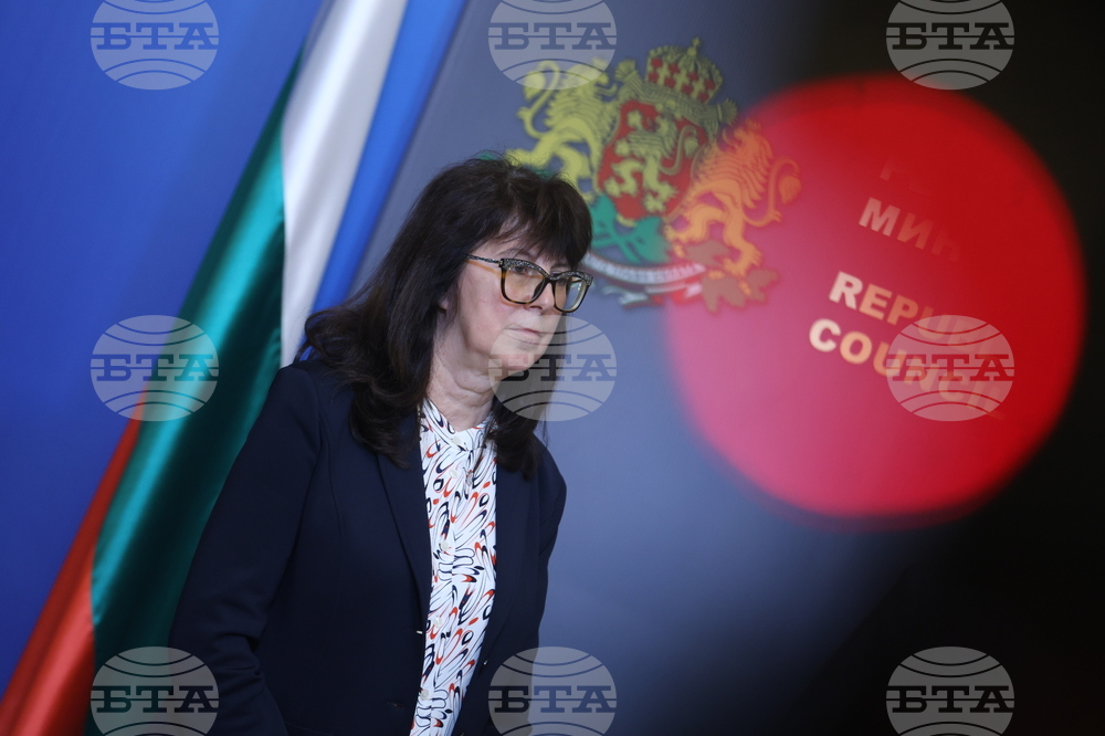 Министерски съвет - коклюш - брифинг - Галя Кондева