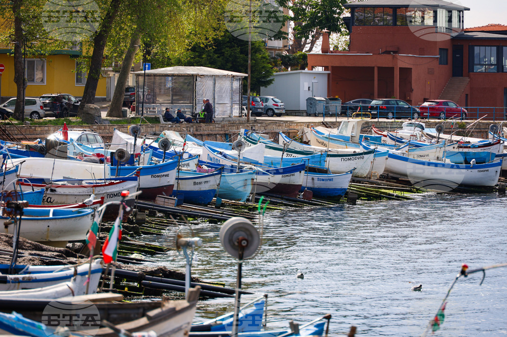 Поморие - пристанище - лодки