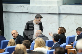 Парламент - извънредно заседание