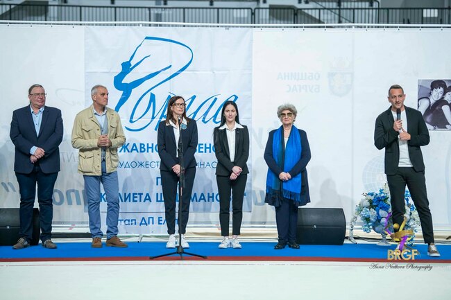 Мария Гигова и Невяна Владинова откриха Държавното първенство по художествена гимнастика "Жулиета Шишманова" в Бургас