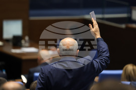 Парламент - извънредно заседание