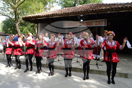 Село Побит камък - народен събор