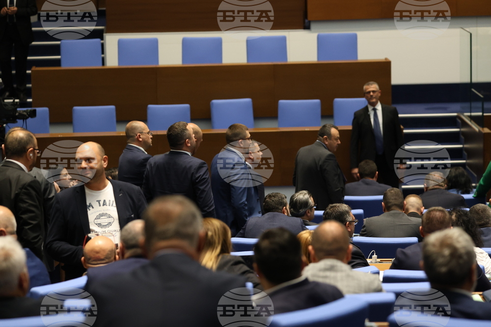 Парламент - извънредно заседание