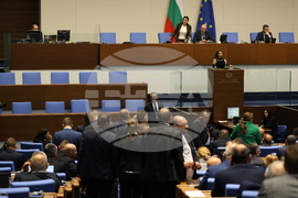 Парламент - извънредно заседание