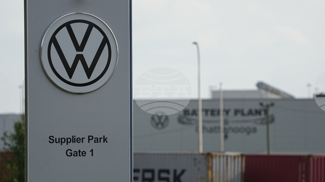 "Фолксваген" започна собствено производство на батерийни клетки в Германия