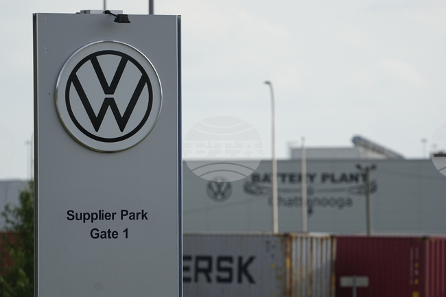 "Фолксваген" започна собствено производство на батерийни клетки в Германия