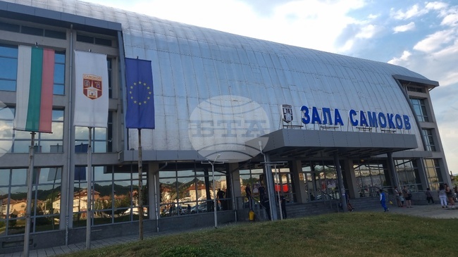 Близо 650 борци от 70 страни ще участват на Световното първенство до 20 години в Самоков 