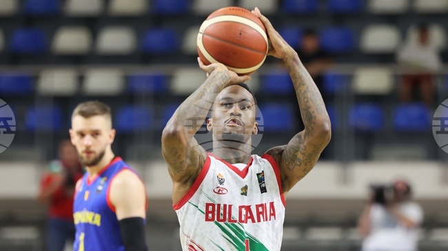 Александър Везенков и Дий Бост бяха извикани в състава на България за европейската предквалификация с Армения