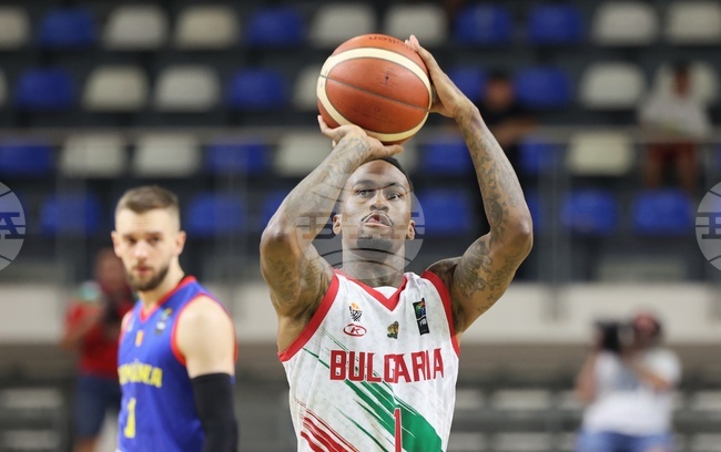 Александър Везенков и Дий Бост бяха извикани в състава на България за европейската предквалификация с Армения