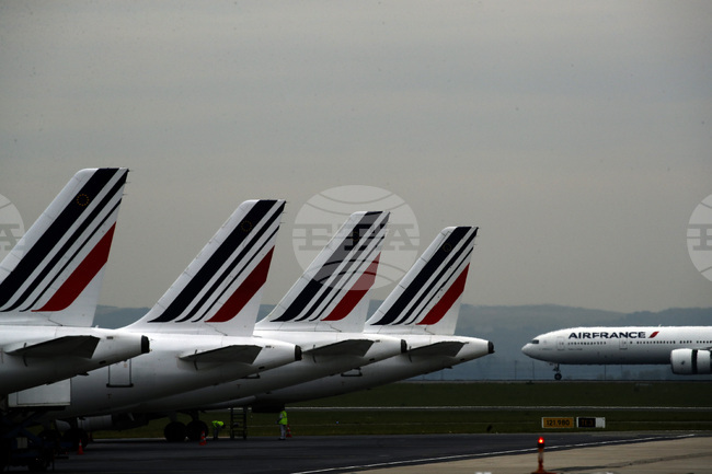 Френската полиция откри отломките на пътнически самолет, разбил се през 1968 г. близо до Ница